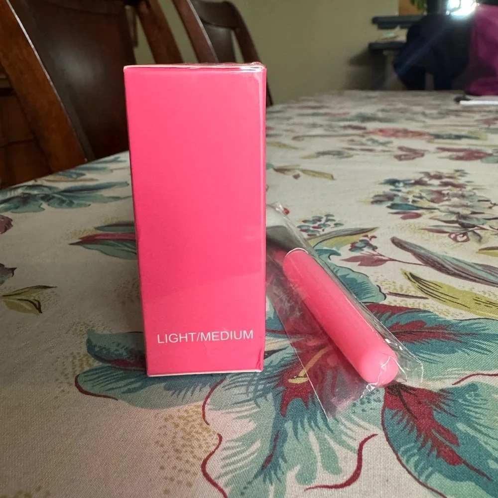 Peptide Bounce Foundation with Brush - Picture 3 of 7